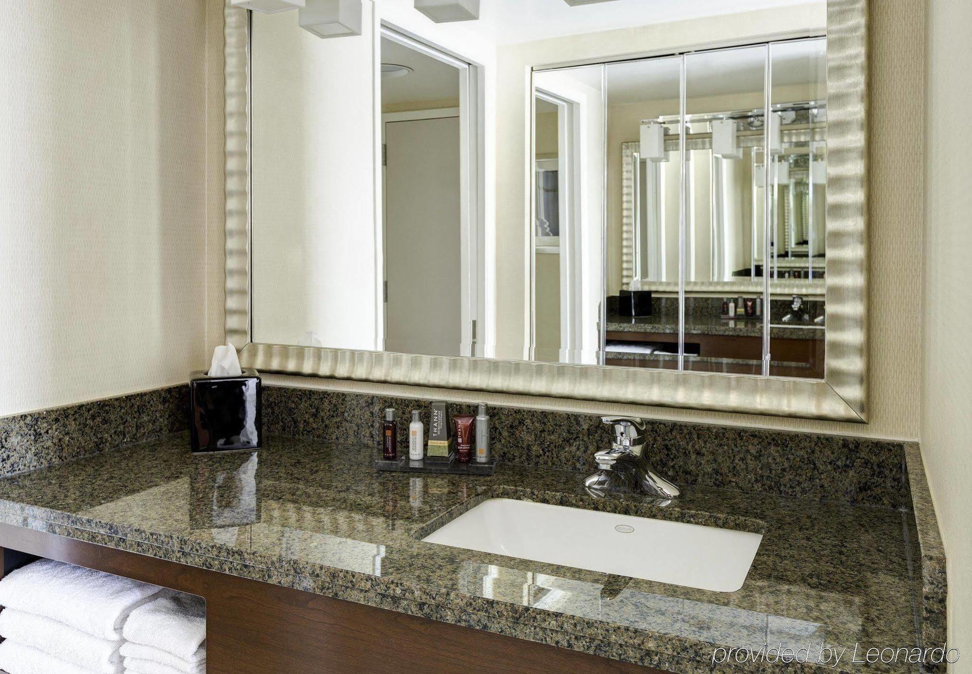 Hotel Embassy By Hilton Washington Dc