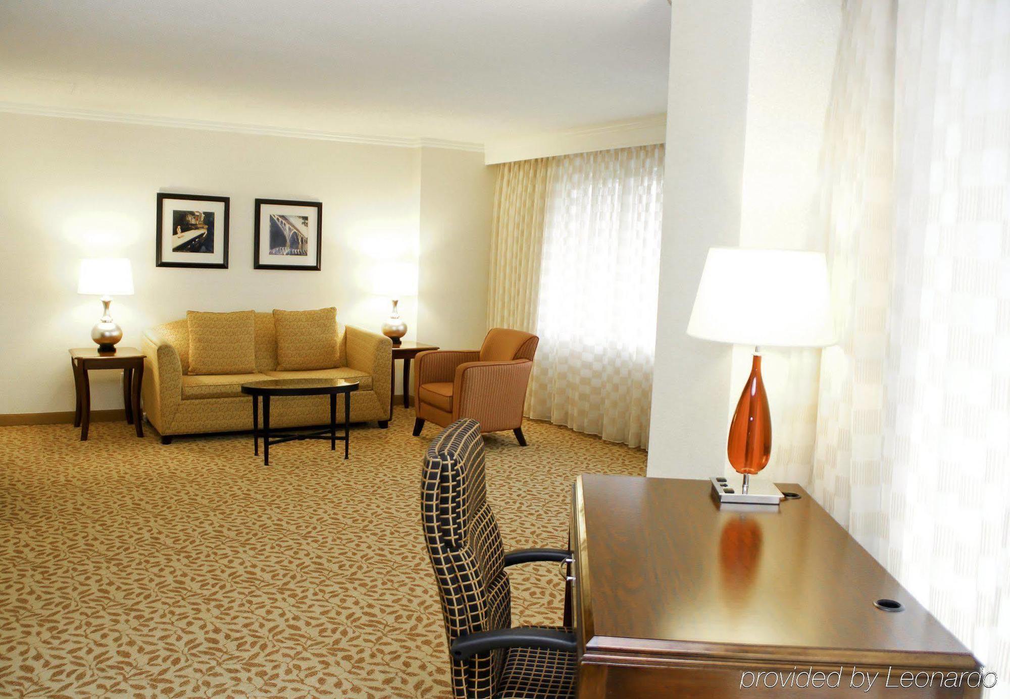Hotel Embassy By Hilton Washington Dc 4*